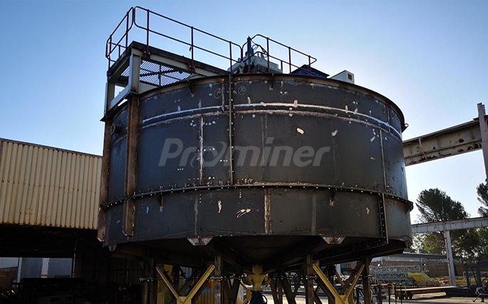 Thickener preassembly at factory